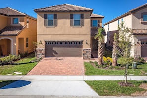 Exterior - Last Minute Disney! Private Pool, Hot Tub & Themed Bedrooms. Book Now! #107657 (Orlando)