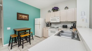 Private kitchen - Windsor Palms 93 - Three Bedroom House, Sleeps 6 (Orlando)