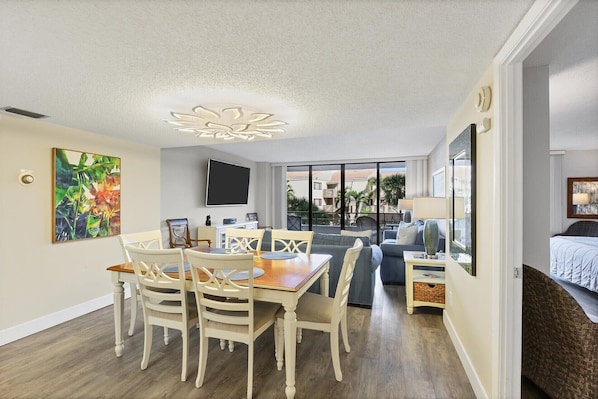 Interior - Siesta Key 232 - Two Bedroom Apartment, Sleeps 6 (Siesta Key)