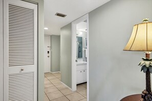 Interior - Siesta Key 240 - Two Bedroom Apartment, Sleeps 4 (Siesta Key)