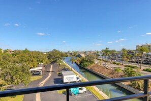 Property grounds - Siesta Key 240 - Two Bedroom Apartment, Sleeps 4 (Siesta Key)