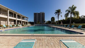 Pool - Siesta Key 239 - Two Bedroom Apartment, Sleeps 6 (Siesta Key)