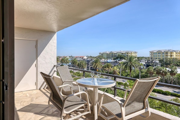 Property grounds - Siesta Key 239 - Two Bedroom Apartment, Sleeps 6 (Siesta Key)