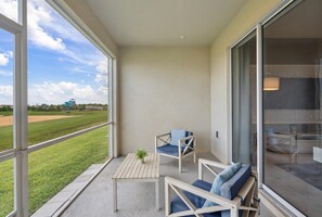 Terrace/patio - Last Minute Disney Getaway! Luxury Condo with Private Balcony. Book Now! #138341 (Orlando)