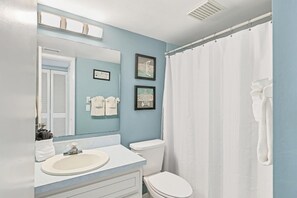 Bathroom - Siesta Key 171 - Two Bedroom Apartment, Sleeps 6 (Siesta Key)