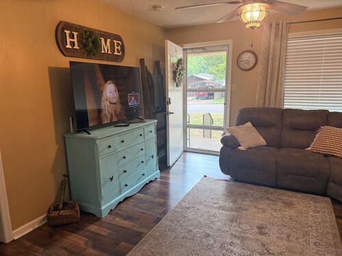 Comfy just like HOME- All the things!! Sportsmen welcome!