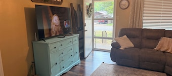 Comfy just like HOME- All the things!! Sportsmen welcome!