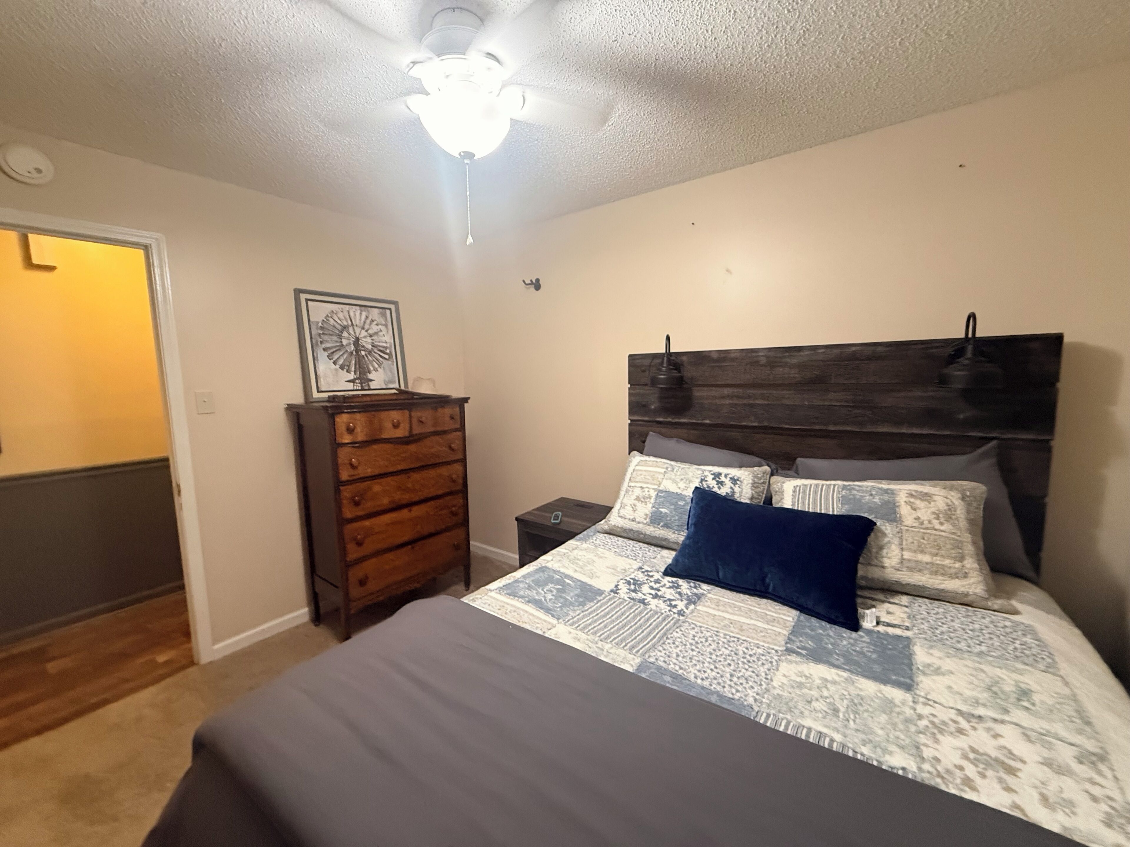 3 bedrooms, WiFi (free), bed sheets