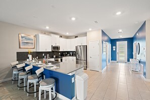 Private kitchen - Championsgate 897 - Ten Bedroom Villa, Sleeps 33 (Orlando)