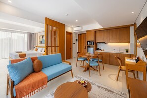 Suite | Living area