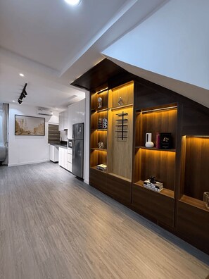 Interior - Stylish 1-Bedroom Apartment in Lekki 1 with Fast Wi-Fi & 24/7 Power (Lekki)