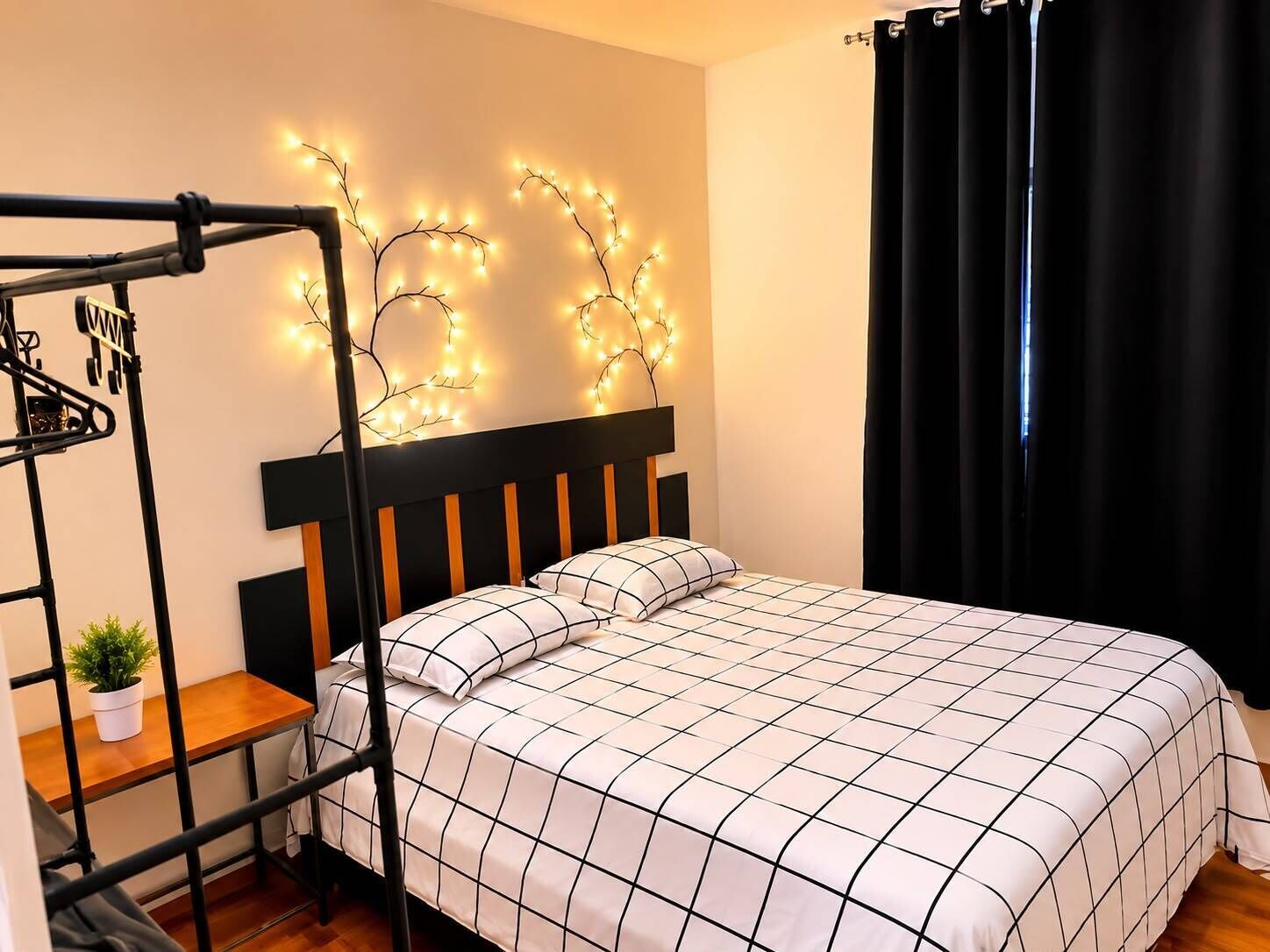 2 bedrooms, iron/ironing board, WiFi (free), bed sheets