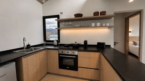 Suite Patagonia Terrace | 1-bedroom boutique apartment for families in San Martín de los Andes | Mountain views, balcony & BBQ | Chapelco Ski Resort
