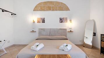 WiFi, bed sheets