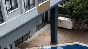 Pool - Qoople Elite 2 City B1 - Cozy 1-bedroom apartment in Alanya (Alanya)