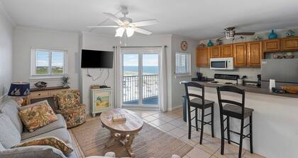 Remodeled 2BR Condo | Beach Access & Pools | Penthouse Gulf Views