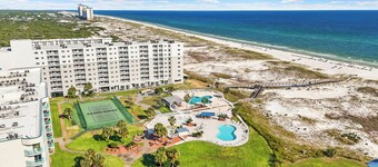 Remodeled 2BR Condo | Beach Access & Pools | Penthouse Gulf Views