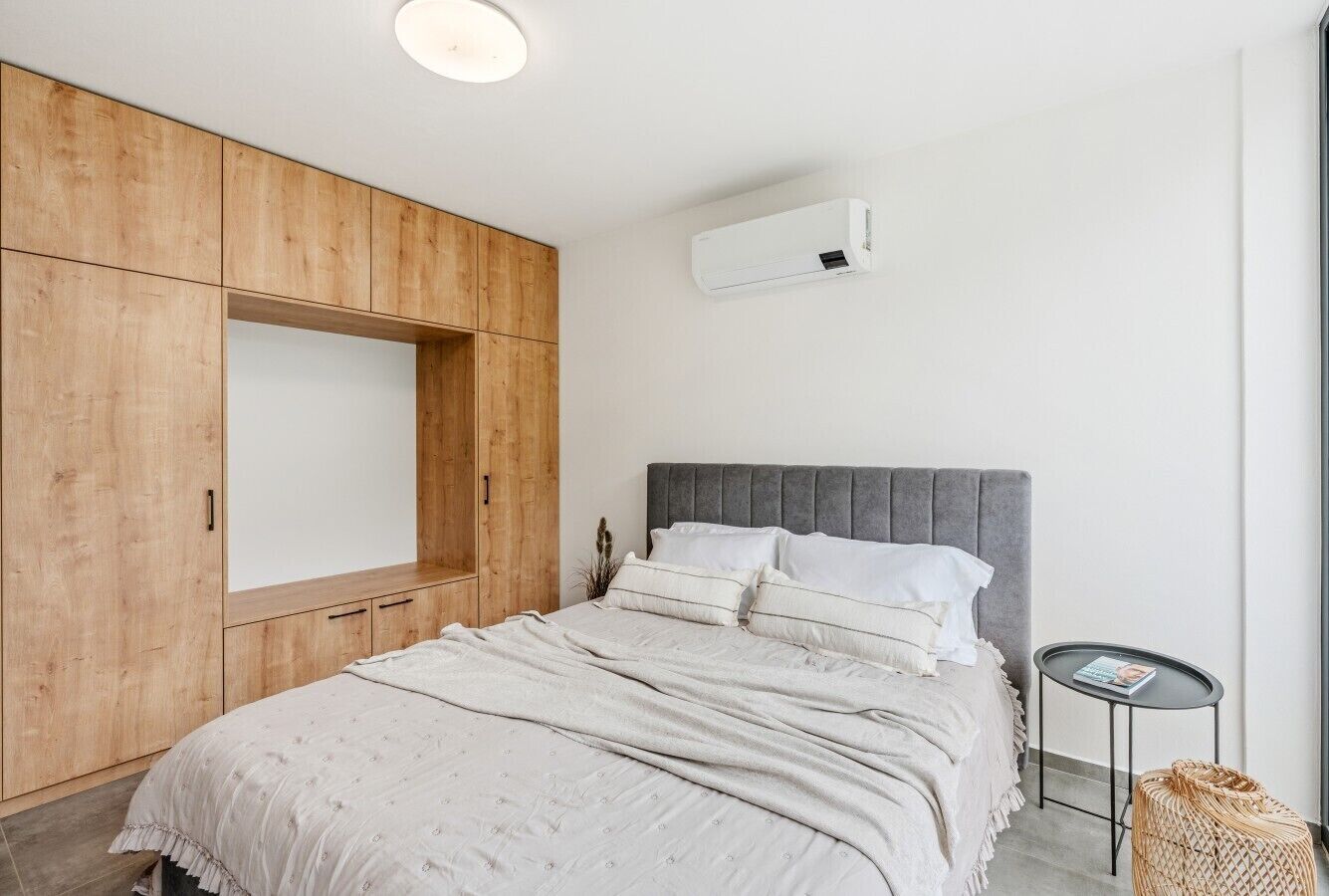 9 bedrooms, desk, iron/ironing board, free WiFi