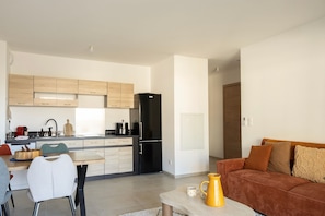 Interior - Le Cocon d'Orezza - Appart Climatisé avec Balcon (Penta-di-Casinca)