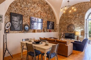 Dining - Le Loft de L'Île - A 250m de la Plage (L'Île-Rousse)