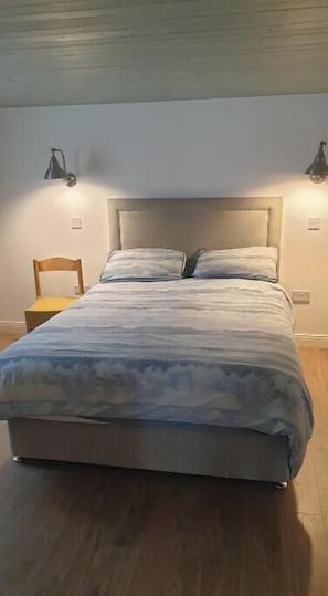 2 sovrum, strykjärn/strykbräda, resesäng och gratis wi-fi