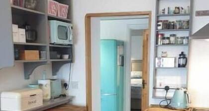 The Olde Sweet Shop | Cosy Townhouse with Wood Stove in the Heart of Athboy