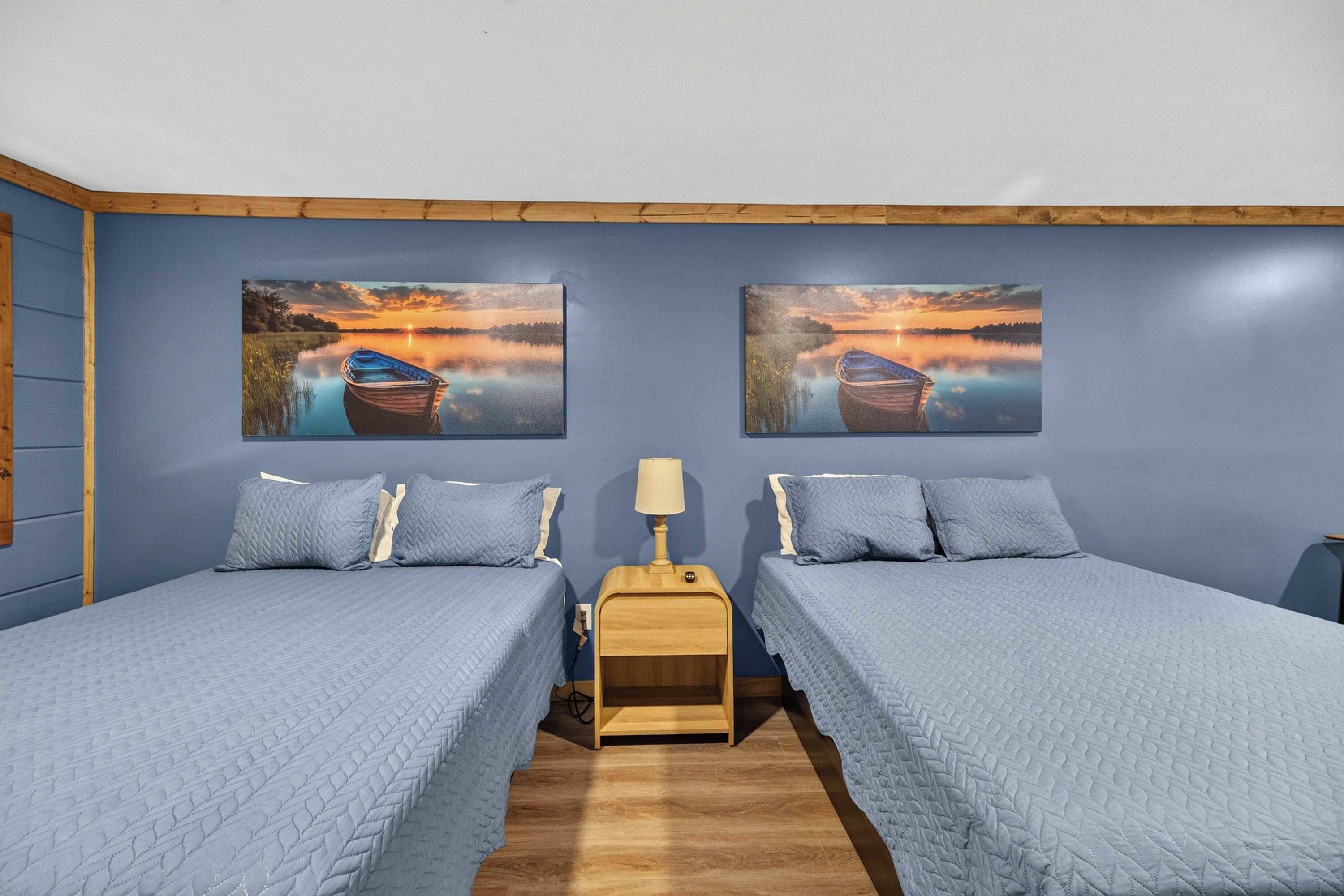 WiFi, bed sheets