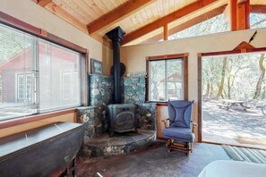 Interior - Hawkins Bar River Home (Hawkins Bar)