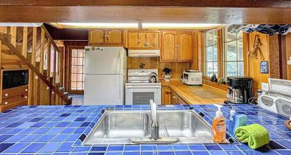 Cozy Trinity Cottage