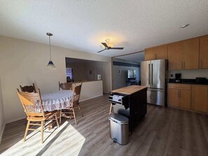 Interior - Wavesong Refuge - Peaceful Oceanfront-Inspired Coastal Escape (McKinleyville)