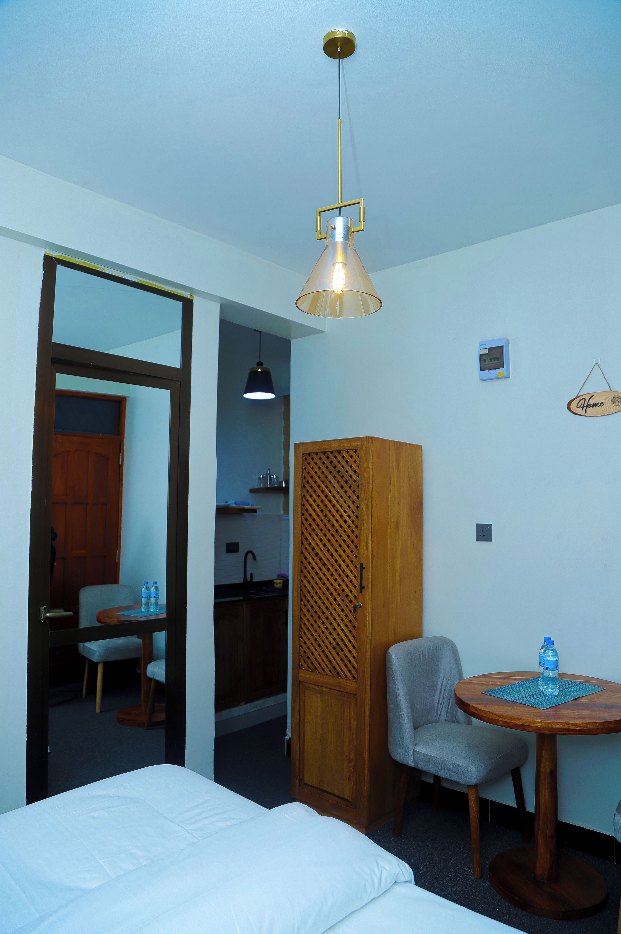 Desk, laptop workspace, iron/ironing board, free WiFi
