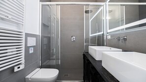 Bathroom - Italianway Comfort - Panfilo Castaldi 23 (Milan)