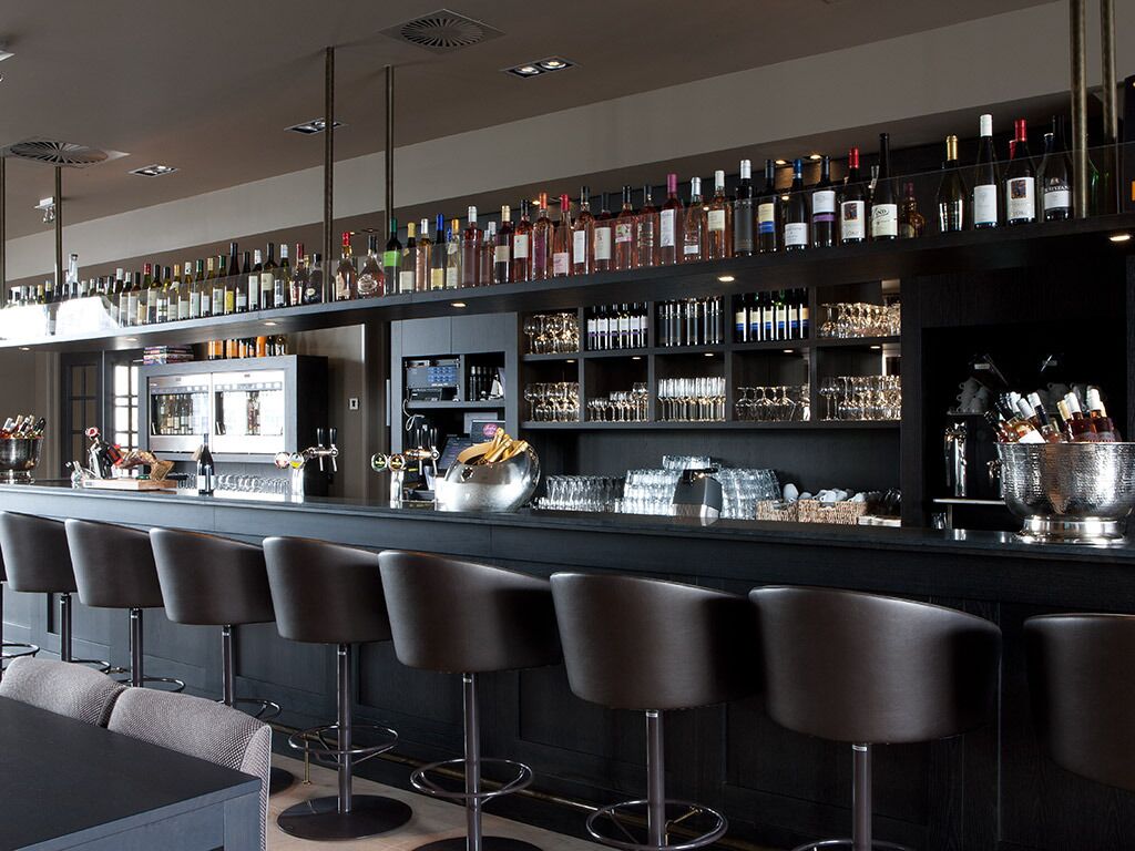 Bar (en la propiedad)
