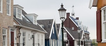 Charming Huizen Stay | Gooimeer Lake & Naarderbos Trails & Cultural Landmarks