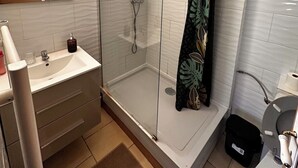 Appartement pour 2 personnes | Bathroom