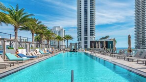 Pool - 3-bedroom At Hyde Beach House Hollywood With Gym, Beach & Pool Service (Hollywood)