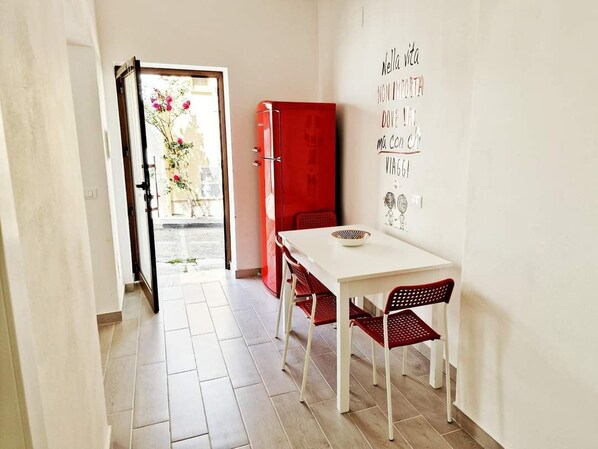 Dining - Rosso Apartment (Castellammare del Golfo)