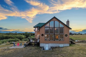 Exterior - Teton Homestead: Bear Creek Cabin Retreat (Driggs)