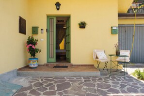 Exterior detail - Nadia's Cottage - One Bedroom Apartment, Sleeps 2 (Sulzano)