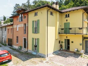 Exterior - Nadia's Cottage - One Bedroom Apartment, Sleeps 2 (Sulzano)