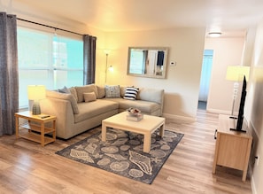Living area - Coastal 3BR/2BA Home! Enjoy the beach and sun! Clean, cozy and comfy! (Vero Beach)