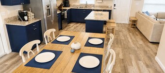 Coastal 3BR/2BA Home! Enjoy the beach and sun! Clean, cozy and comfy!