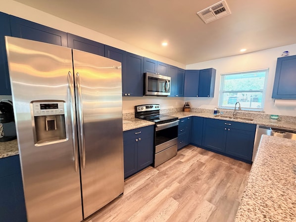 Private kitchen - Coastal 3BR/2BA Home! Enjoy the beach and sun! Clean, cozy and comfy! (Vero Beach)