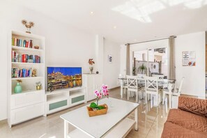 Interior - Villa Juncos - Three Bedroom Villa, Sleeps 6 (Nerja)
