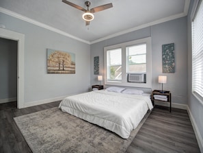 Room - 2-Bedroom 1 Bath apt (Tampa)