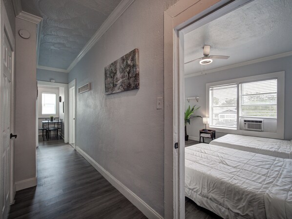 Room - 2-Bedroom 1 Bath apt (Tampa)