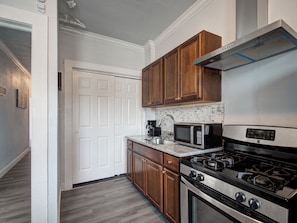 Private kitchen - 2-Bedroom 1 Bath apt (Tampa)