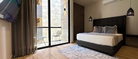 Tabla de planchar con plancha, wifi y ropa de cama