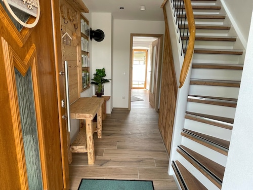 5 Sterne (DTV) Ferienhaus mit viel Platz, Terrasse und umzäunten Garten