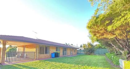 Cozy and Elevated 4BR Home near Albany CBD & Beach